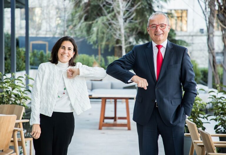 Telefónica alojará la nube pública de Oracle en España